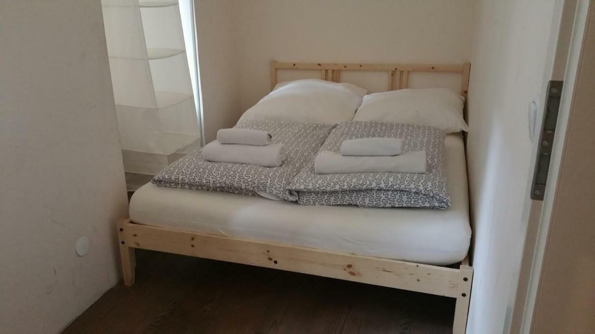 Lodgecity - Private Rooms B เบอร์ลิน ภายนอก รูปภาพ